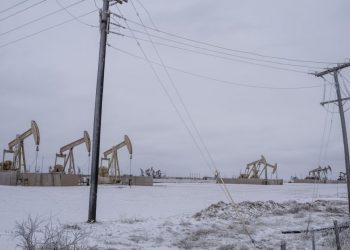 Blackouts, deep freeze force Texas banks to shutter branches
