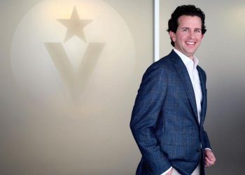 Veritex Bank Extends Lease at 777 Post Oak Blvd Office Through 2025; Adds Top of Building Signage | Business