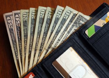 Study shows some Americans would break up with their partner if they didn’t use mobile banking