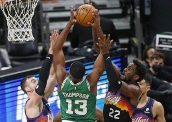 Suns defend well, grind against Celtics to 5th win in 6 games