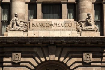 Mexican central bank board cuts policy rate