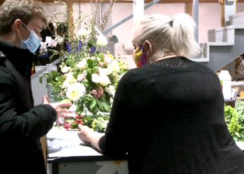 Local flower shop banking on Valentine’s weekend following challenging year of COVID