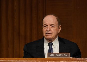 Ex-chair of Senate Banking panel to retire after 2022 midterms