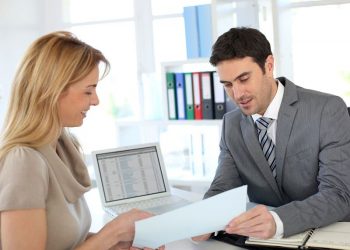 Woman meeting PNC banker to set up her own business