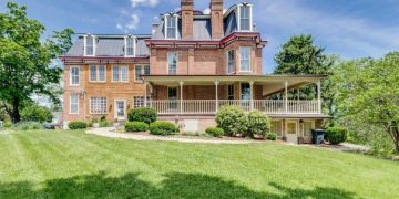 Sensational Estates You Can Possess for $300,000 or Less