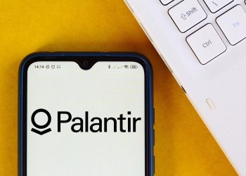 PLTR Anticipated to Beat Revenues Estimates: Can the Stock Move Higher?